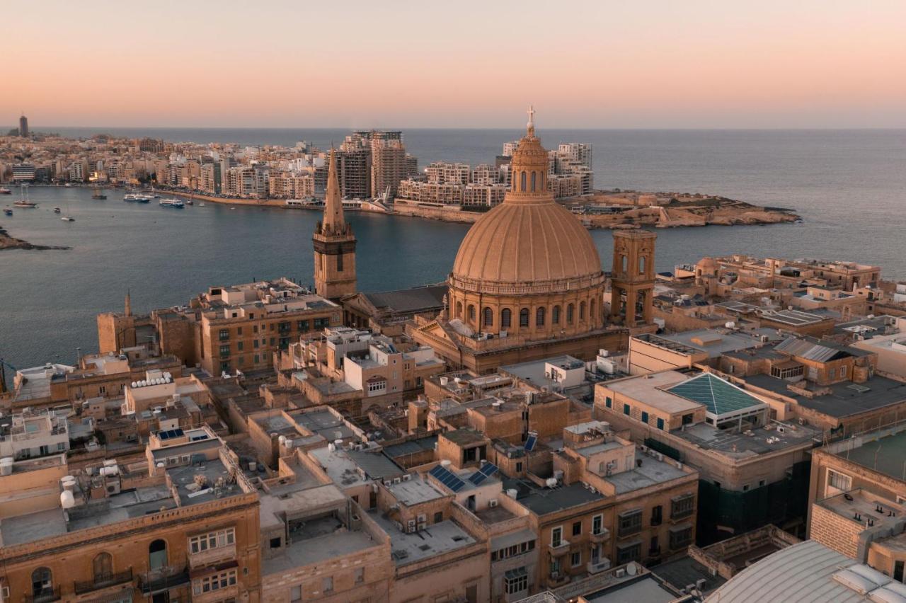 The Embassy Valletta Hotel Ngoại thất bức ảnh